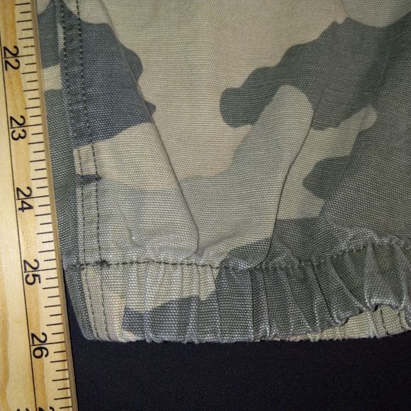 Aerie Cargo Joggers Medium Pull On Elastic Waist Ankle Green Camo Camouflage - Picture 15 of 15